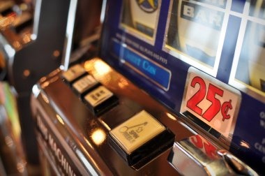 ojktoto alternatif mobile app interface showing sportsbook and casino options